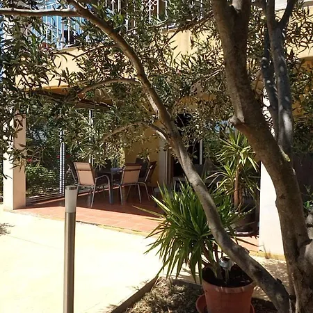 Cosy Classe Avec Piscine, Pres De La Et Des Tresors Du Languedoc Apartament *