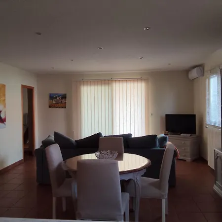 Cosy Classe Avec Piscine, Pres De La Et Des Tresors Du Languedoc Apartament Puissalicon